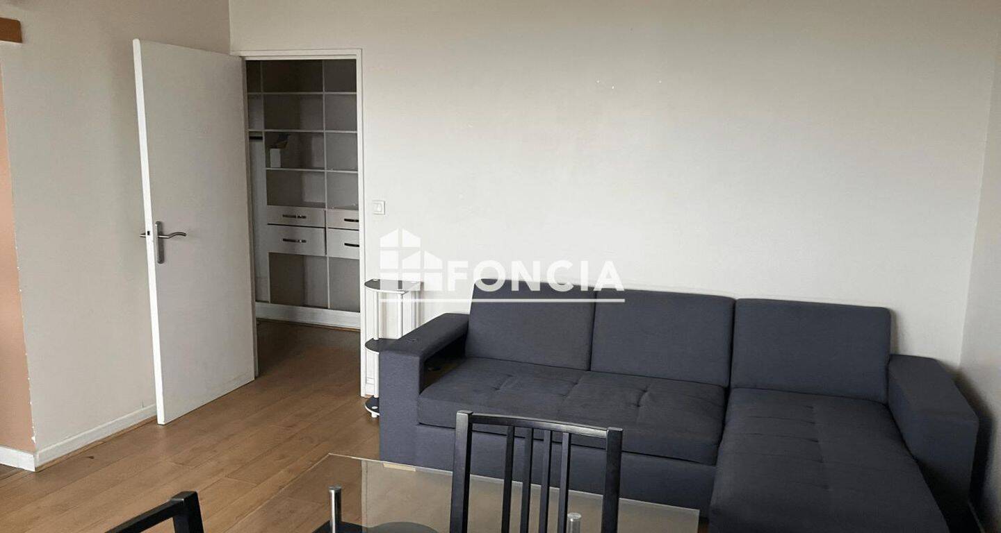 Appartement 3 pièces 64 m² · à Chilly-Mazarin · 63,7 m² · 950 €
