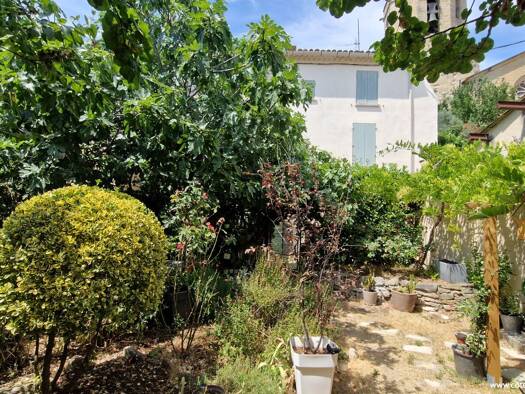 Maison de ville à vendre 249 000 € 4 pièces 3 chambres 96 m² 180 m² de terrain Mazan 84380