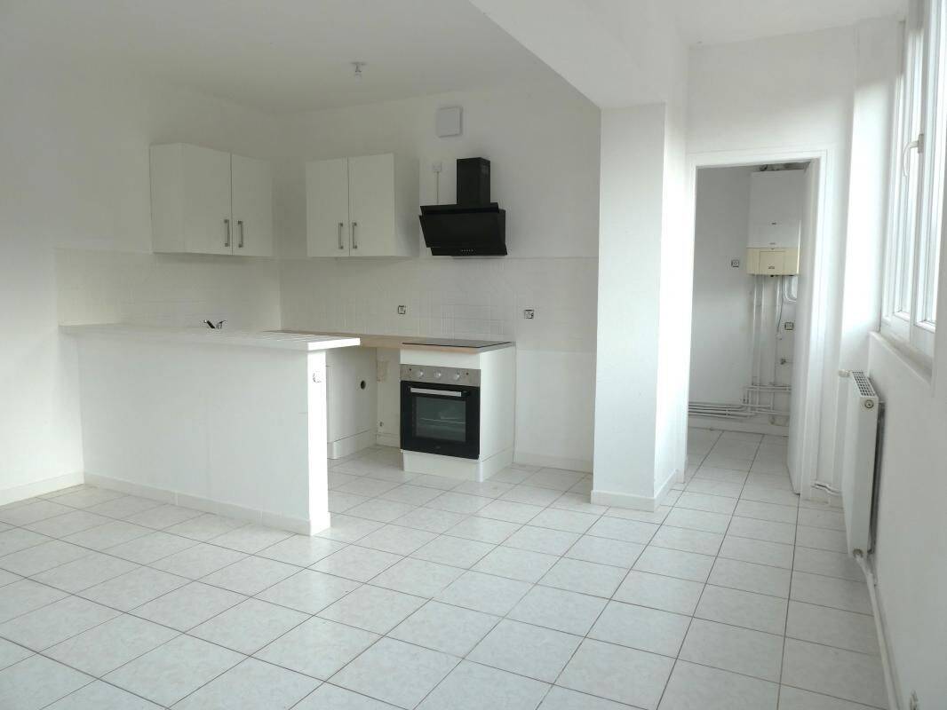 Appartement 3 pièces 52 m² · à Saint-Laurent-d'Andenay · 51,9 m² · 519 €