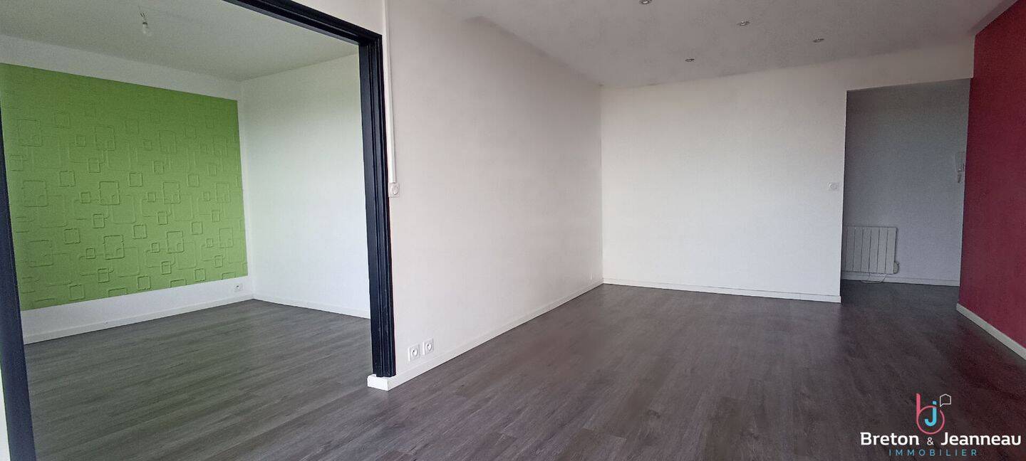 Appartement 4 pièces 79 m² · à Fougères · 78,8 m² · 104 900 €