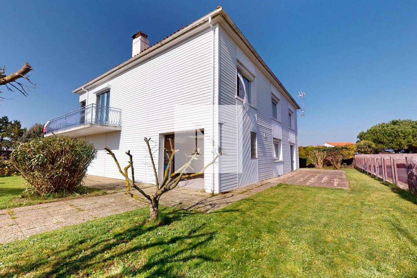 Maison 8 pièces 217 m² · à Angoulins · 217 m² · 599 000 €