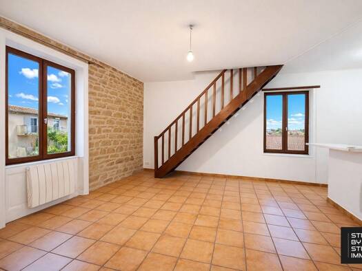 Duplex à vendre 149 500 € 2 pièces 1 chambre 42 m² Étage 2/2 Lozanne 69380