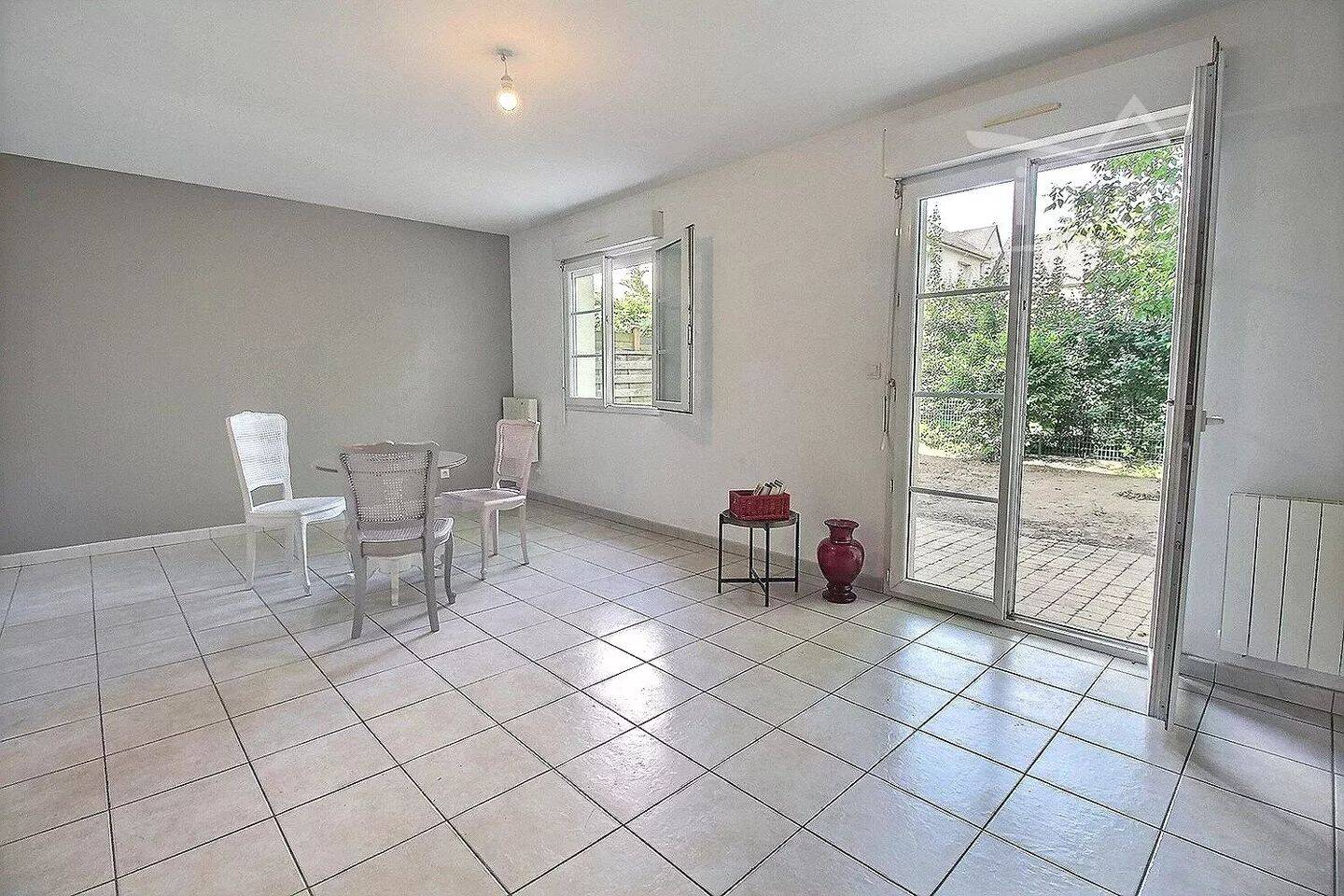 Maison 5 pièces 83 m² · à Tours · 82,7 m² · 242 200 €