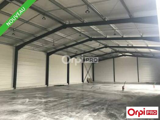 Local d'activités à louer 3 900 € 550 m² d'espace de stockage divisible Romans-sur-Isère 26100