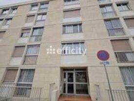 Appartement 4 pièces 90 m² · à Salon-de-Provence · 90 m² · 145 000 €