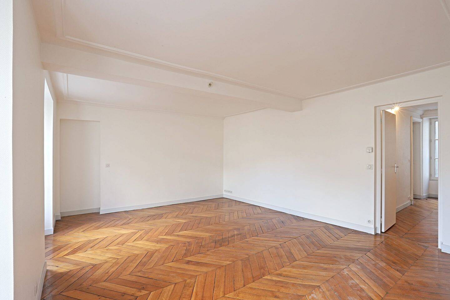 Appartement 2 pièces 67 m² · à Paris 6ème Arrondissement · 67,2 m² · 2 662 €