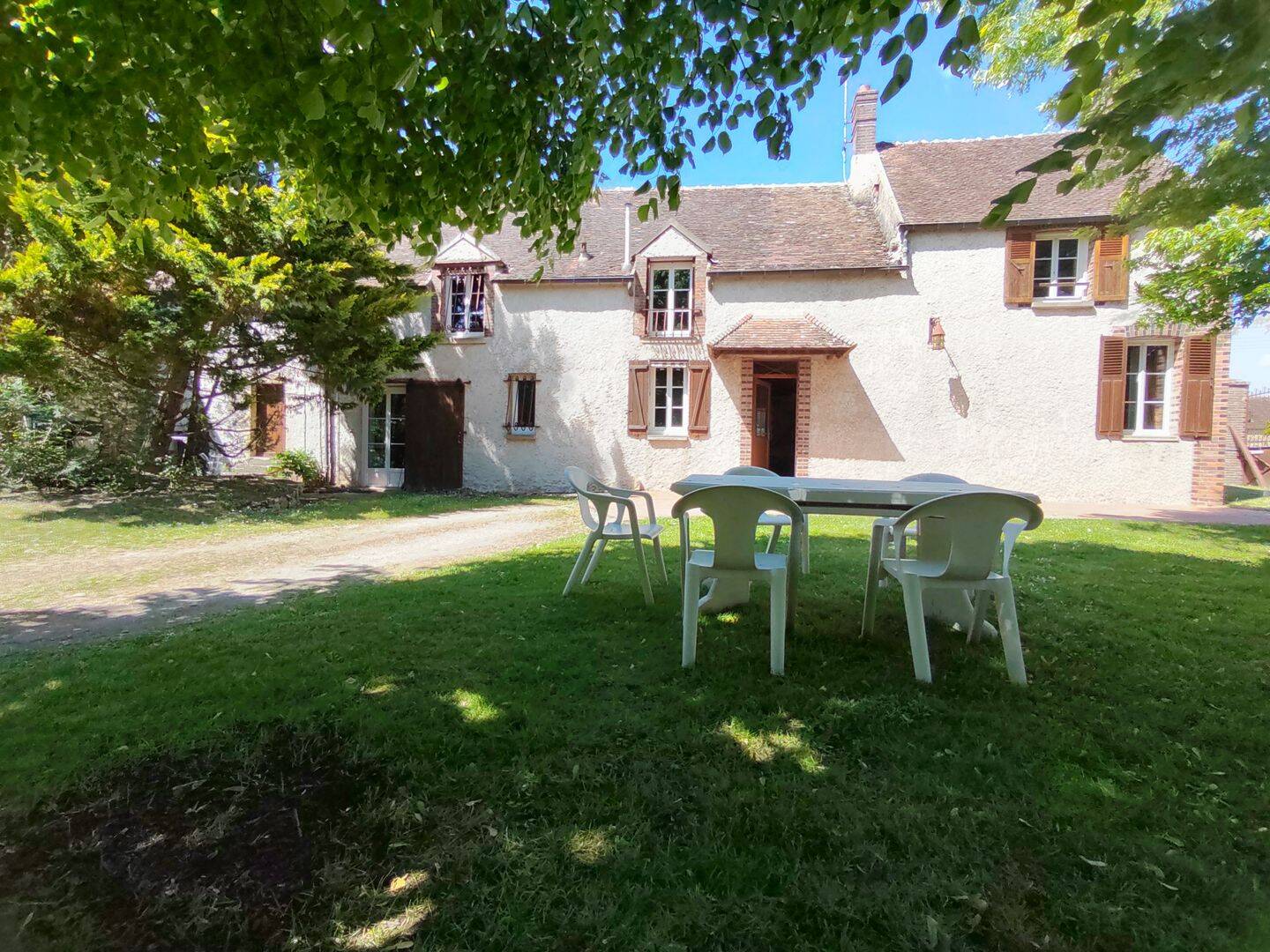 Maison 7 pièces 208 m² · à Égreville · 208 m² · 270 000 €