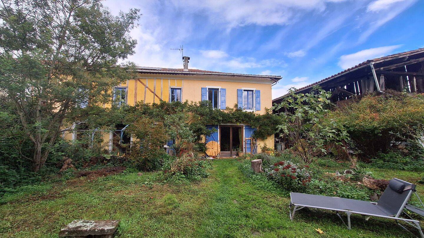 Maison 10 pièces 300 m² · à La Bastide-du-Salat · 300 m² · 298 000 €