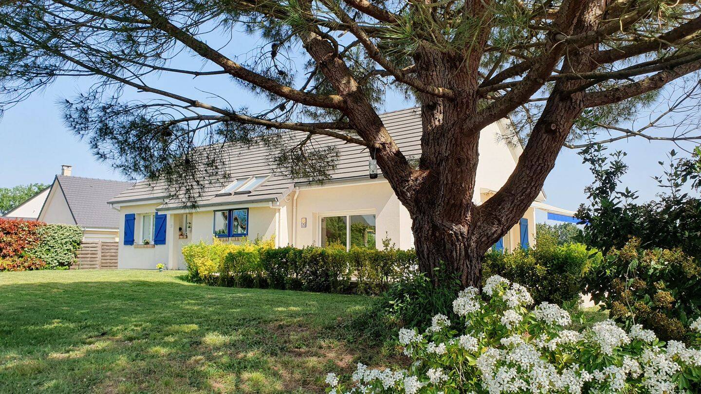 Maison 6 pièces 123 m² · à Saint-Sébastien-de-Morsent · 123 m² · 335 000 €