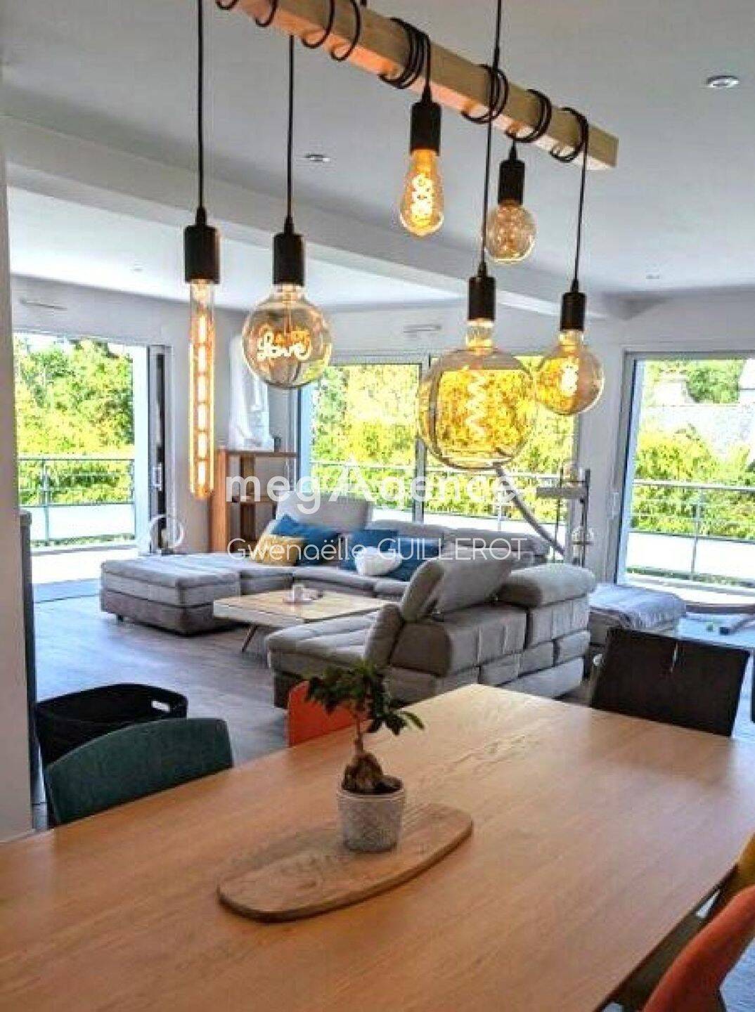 Maison 7 pièces 220 m² · à Larmor-Plage · 220 m² · 882 000 €