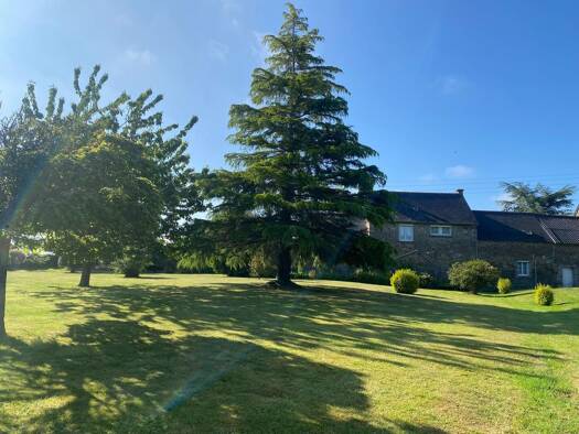 Ferme à vendre 270 000 € 8 pièces 6 chambres 146 m² 5 656 m² de terrain Val-d'Arguenon 22130