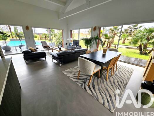 Maison à vendre 950 000 € 5 pièces 4 chambres 251 m² 4 000 m² de terrain Ecarts-Ruraux Cestas 33610