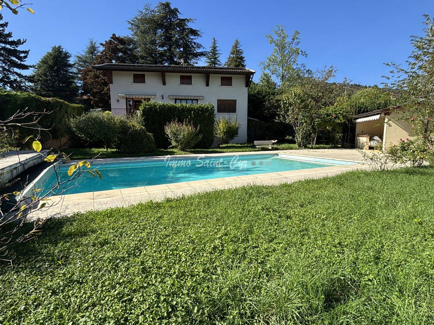 Maison 8 pièces 176 m² · à Saint-Cyr-au-Mont-d'Or · 176 m² · 890 000 €