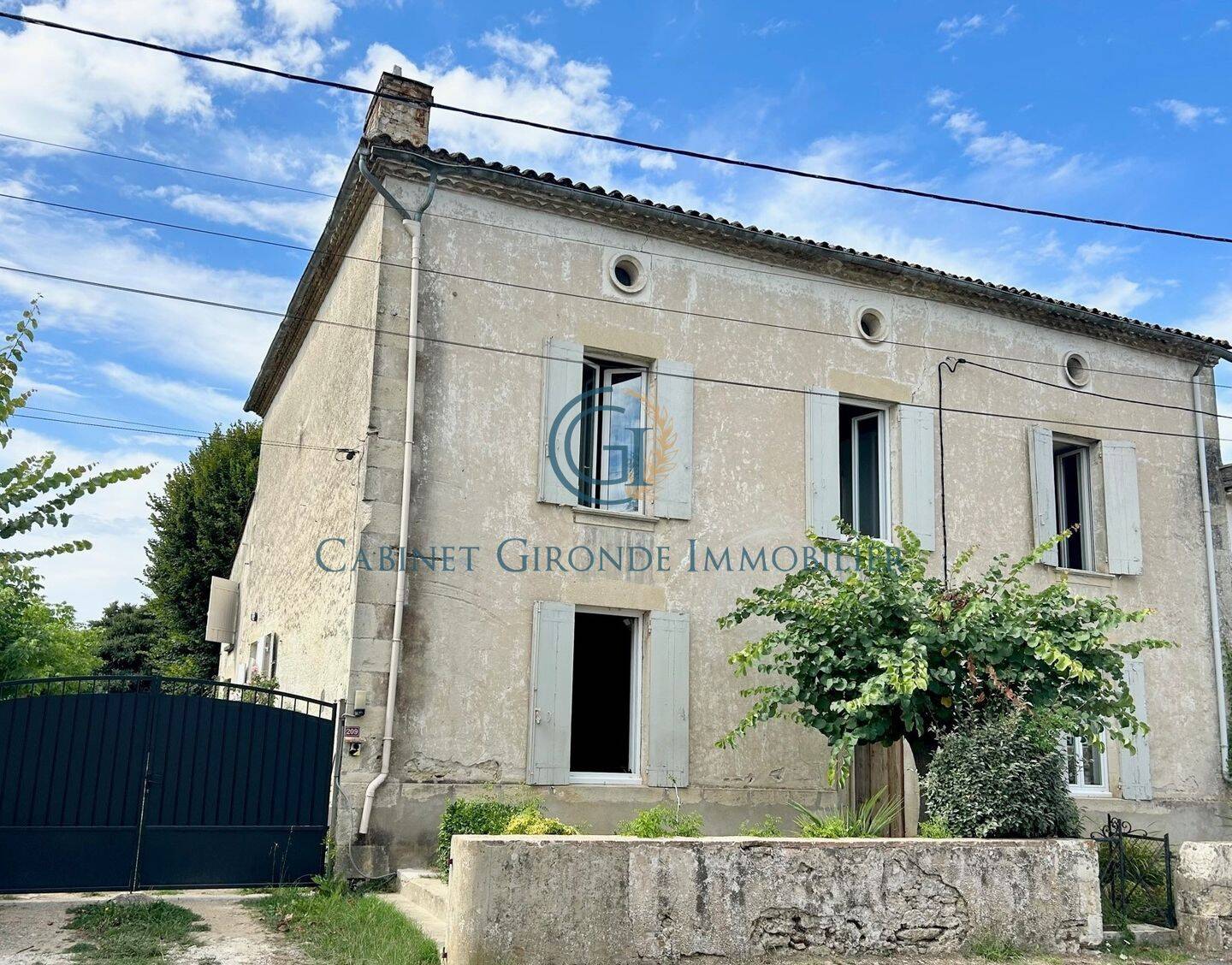Maison 7 pièces 245 m² · à La Réole · 244,6 m² · 220 000 €