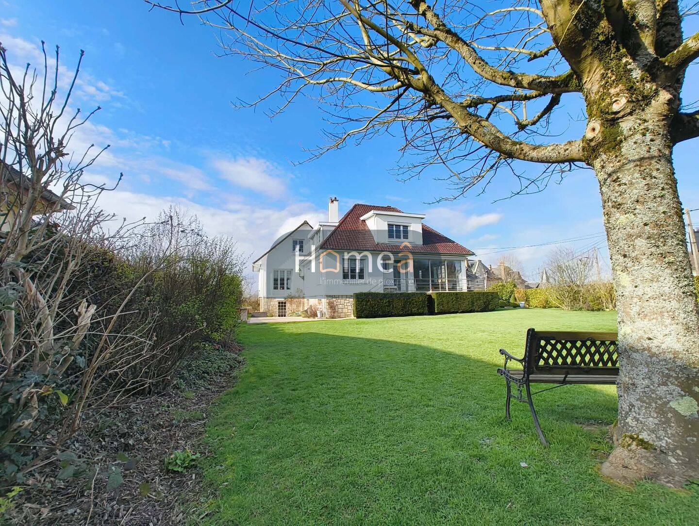 Maison 8 pièces 225 m² · à Doudeville · 225 m² · 347 000 €