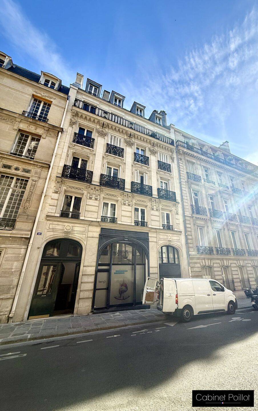 Appartement 2 pièces 32 m² · à Paris 8ème Arrondissement · 31,5 m² · 1 115 €/mois