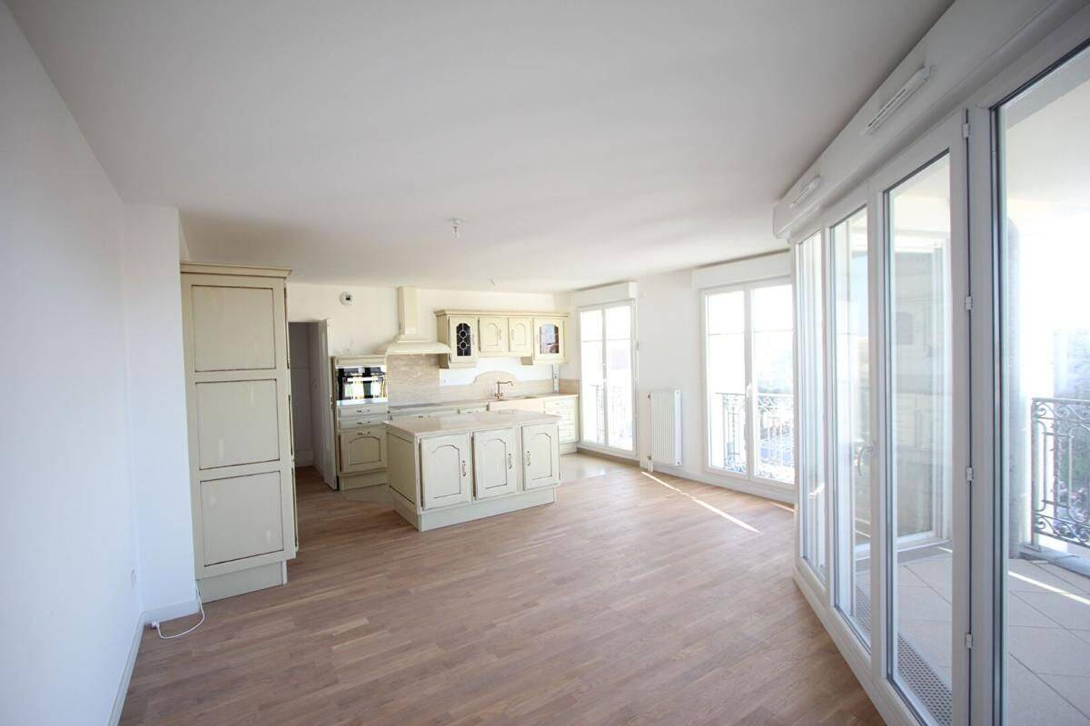 Appartement 3 pièces 71 m² · à Le Plessis-Robinson · 70,9 m² · 1 539 €