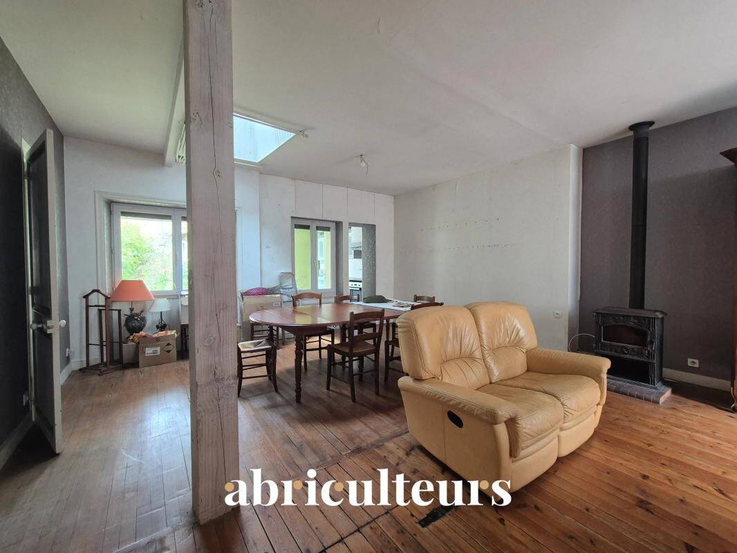 Maison 3 pièces 80 m² · à Cognac · 80,1 m² · 109 980 €