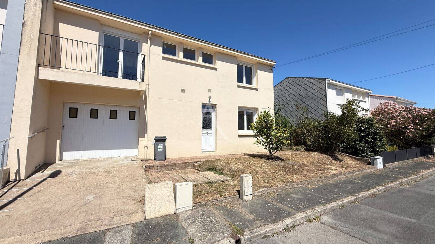 Maison 7 pièces 118 m² · à La Roche-sur-Yon · 118 m² · 213 000 €