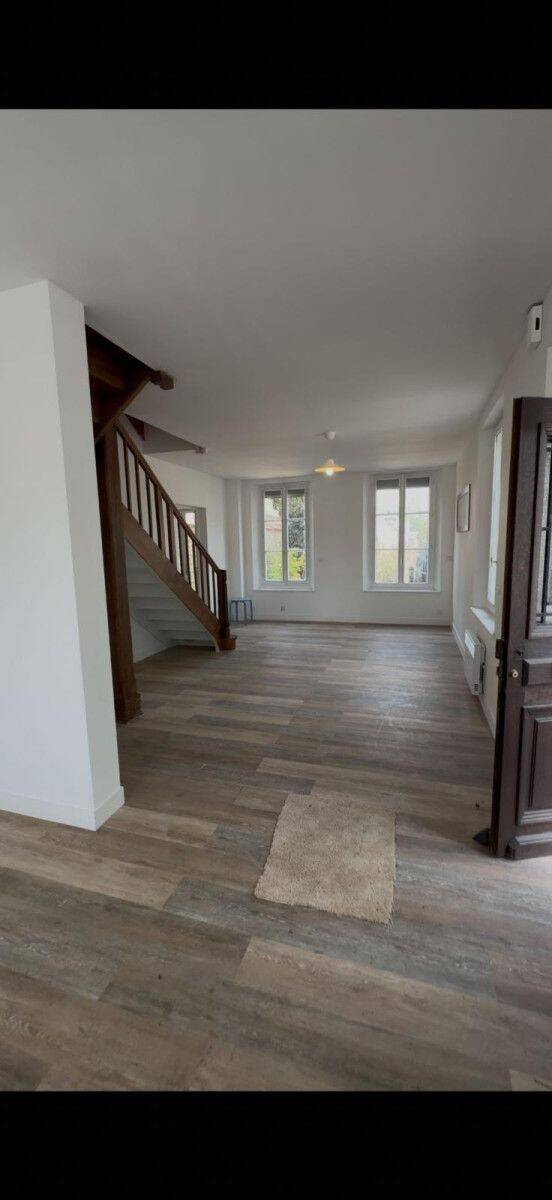 Maison 5 pièces 170 m² · à Cormeilles · 170 m² · 1 300 €