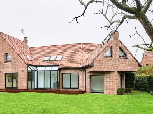 Maison à vendre 1 070 000 € 12 pièces 4 chambres 225 m² 1 225 m² de terrain Sainghin-en-Mélantois 59262