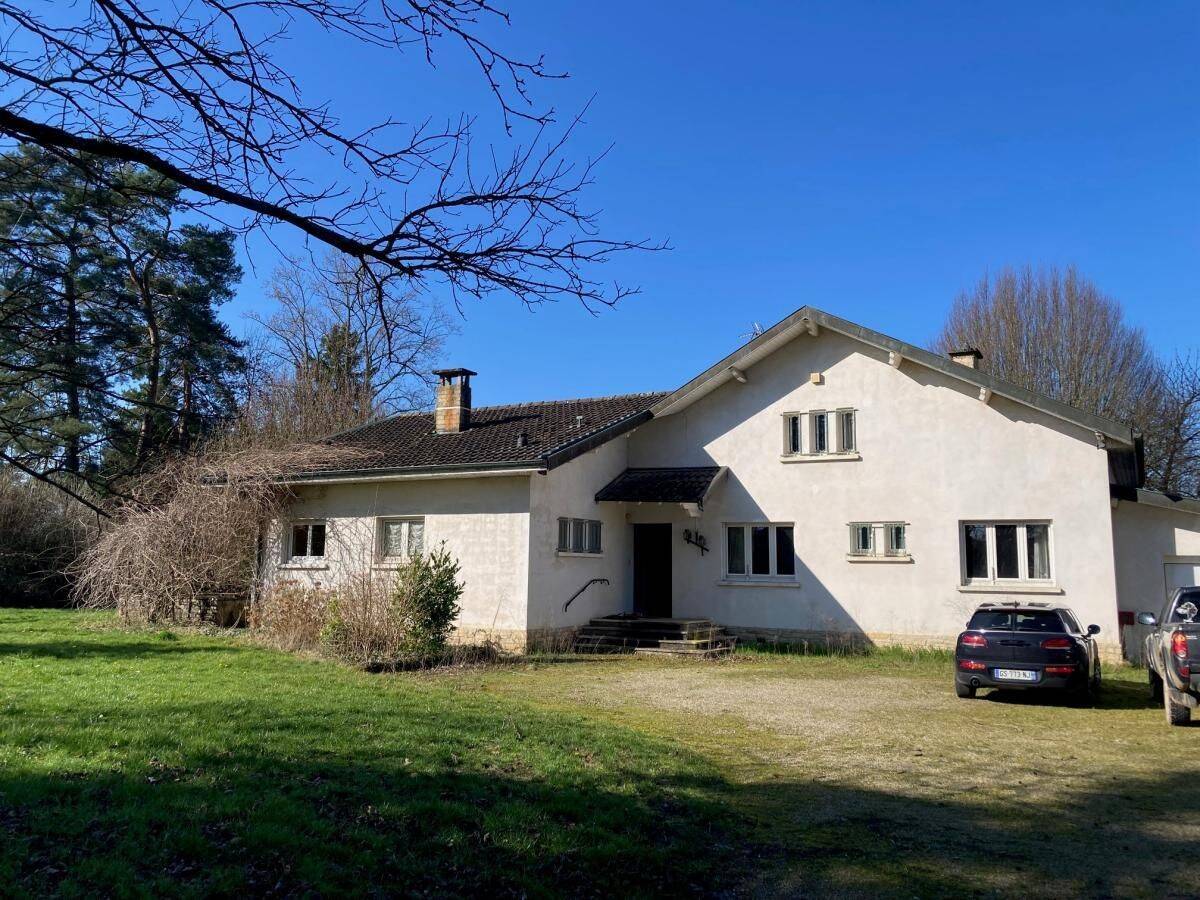 Maison 10 pièces 242 m² · à Saint-André-sur-Vieux-Jonc · 242 m² · 500 000 €