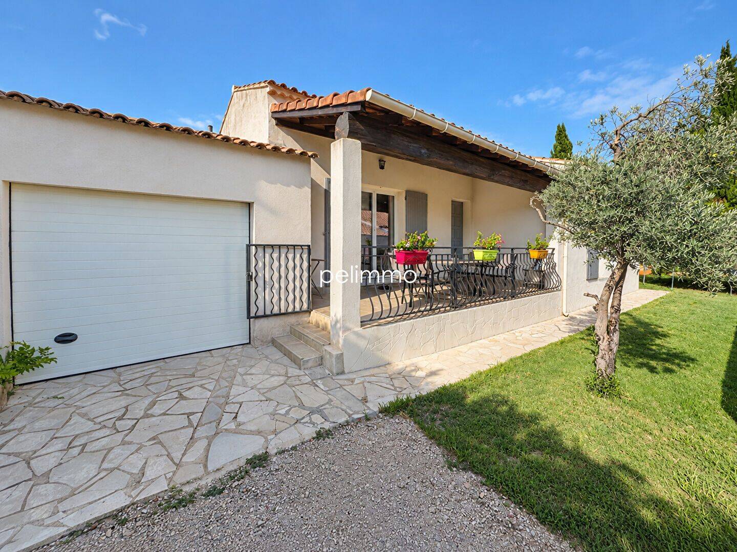Maison 6 pièces 122 m² · à Eyguières · 122 m² · 420 000 €