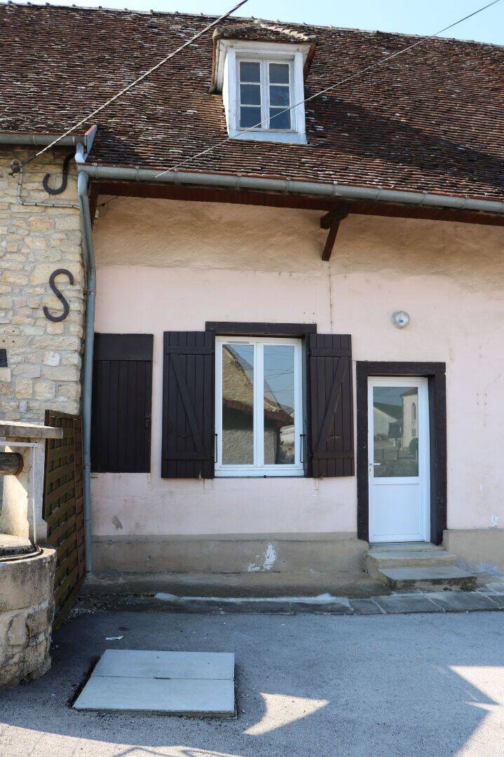 Appartement 2 pièces 53 m² · à Commenailles · 53 m² · 396 €