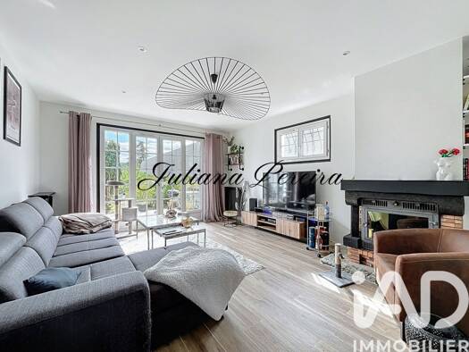 Maison à vendre 374 000 € 7 pièces 4 chambres 142 m² 696 m² de terrain Porcheville 78440