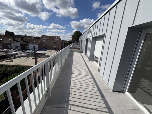 Appartement à vendre 325 000 € 4 pièces 3 chambres 90 m² RDC Nord et Ouest Pérenchies 59840