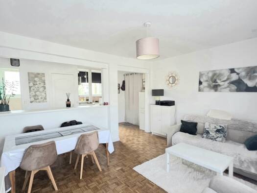 Appartement à vendre 173 000 € 3 pièces 2 chambres 57 m² Étage 3/3 La Corniche-Frot-Saint Faron-Clémenceau Meaux 77100