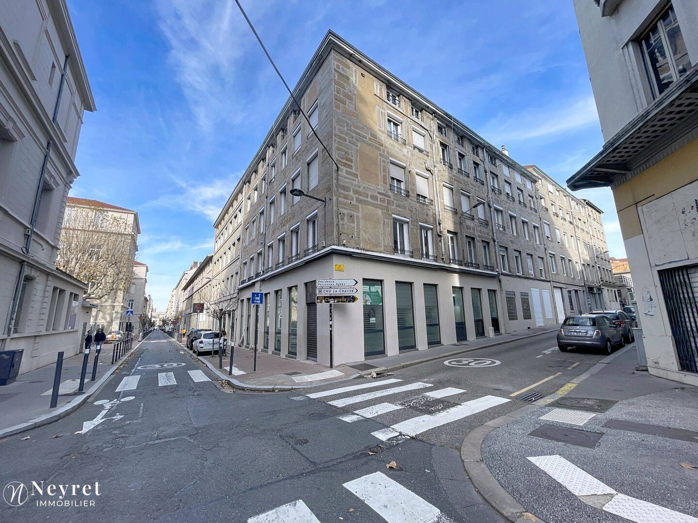 Appartement 4 pièces 75 m² · à Saint-Étienne · 74,8 m² · 85 000 €