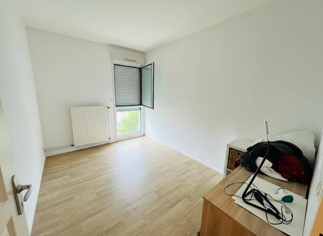 Appartement - 5ème étage - 62 m2 - 3 pièces - Non meublé — 6