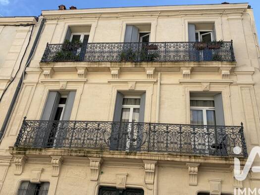 Appartement à vendre 173 000 € 2 pièces 1 chambre 42 m² Étage 1/2 Gares Montpellier 34000