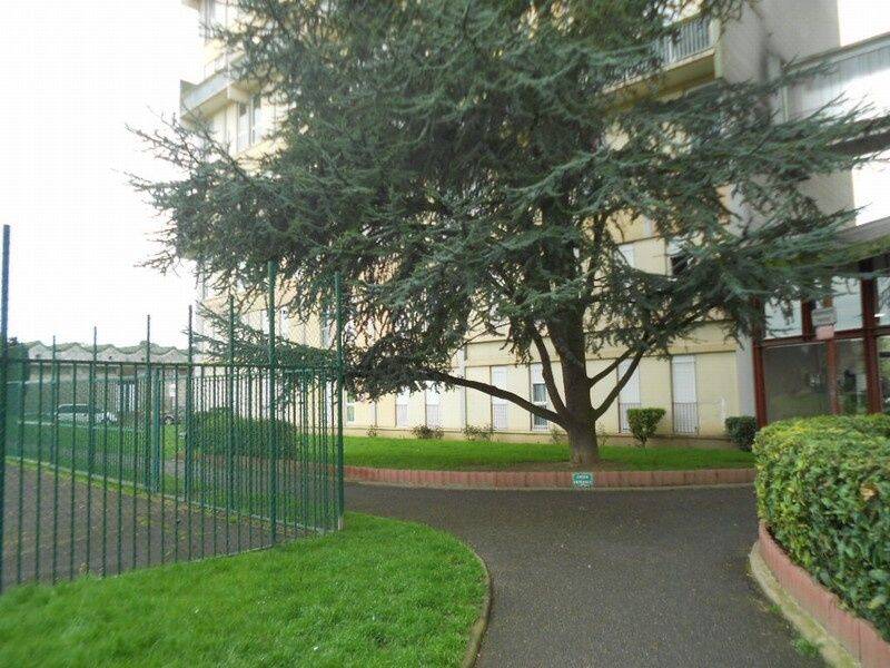 Appartement 1 pièce 15 m² · à Le Mée-sur-Seine · 14,9 m² · 420 €