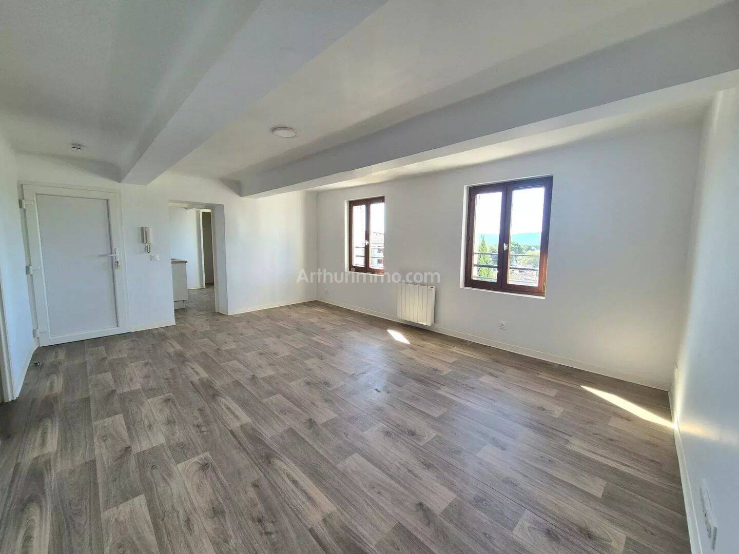 Appartement 2 pièces 50 m² · à Le Luc · 49,7 m² · 800 €
