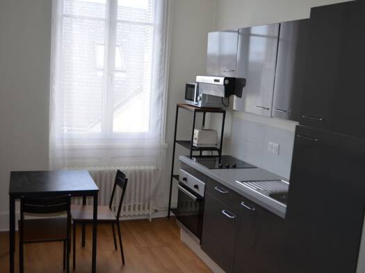 Appartement à louer 730 € 1 pièce 40 m² Étage 2/3 disponible dès maintenant Lakanal-Strasbourg Tours 37000