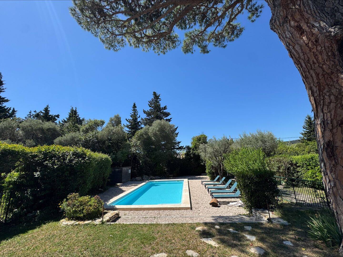 Maison 5 pièces 170 m² · à Cassis · 170,5 m² · 3 900 €/mois
