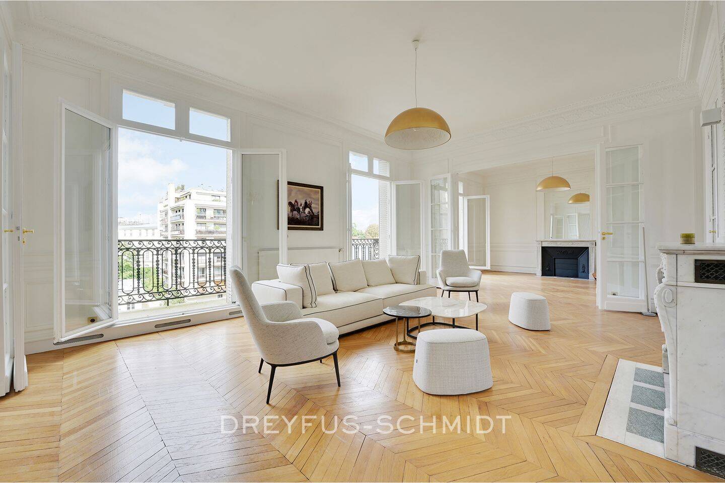 Appartement 6 pièces 200 m² · à Paris 16ème Arrondissement · 200 m² · 12 990 €/mois