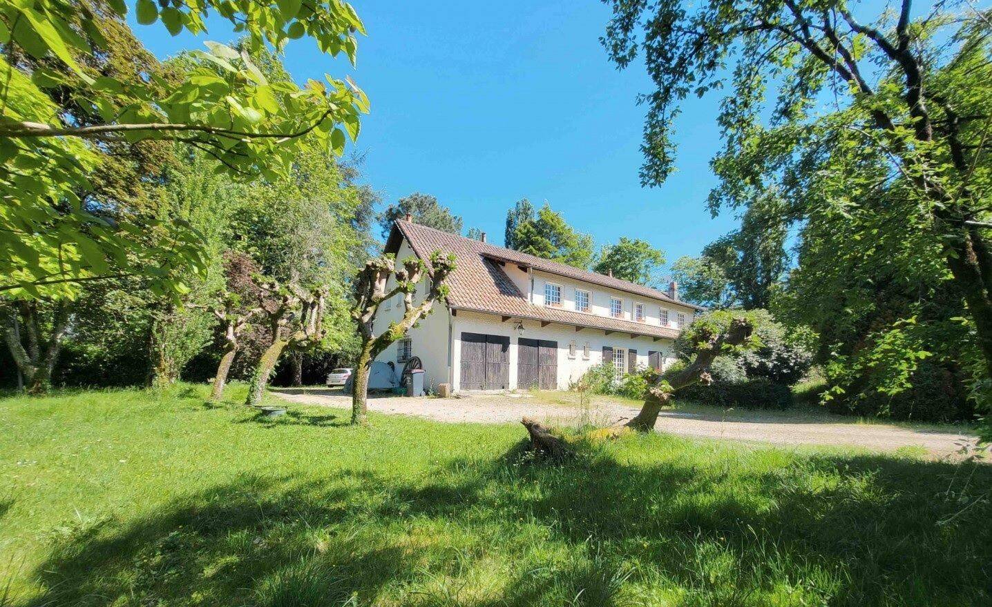 Maison 9 pièces 300 m² · à Camblanes-Et-Meynac · 300 m² · 520 000 €