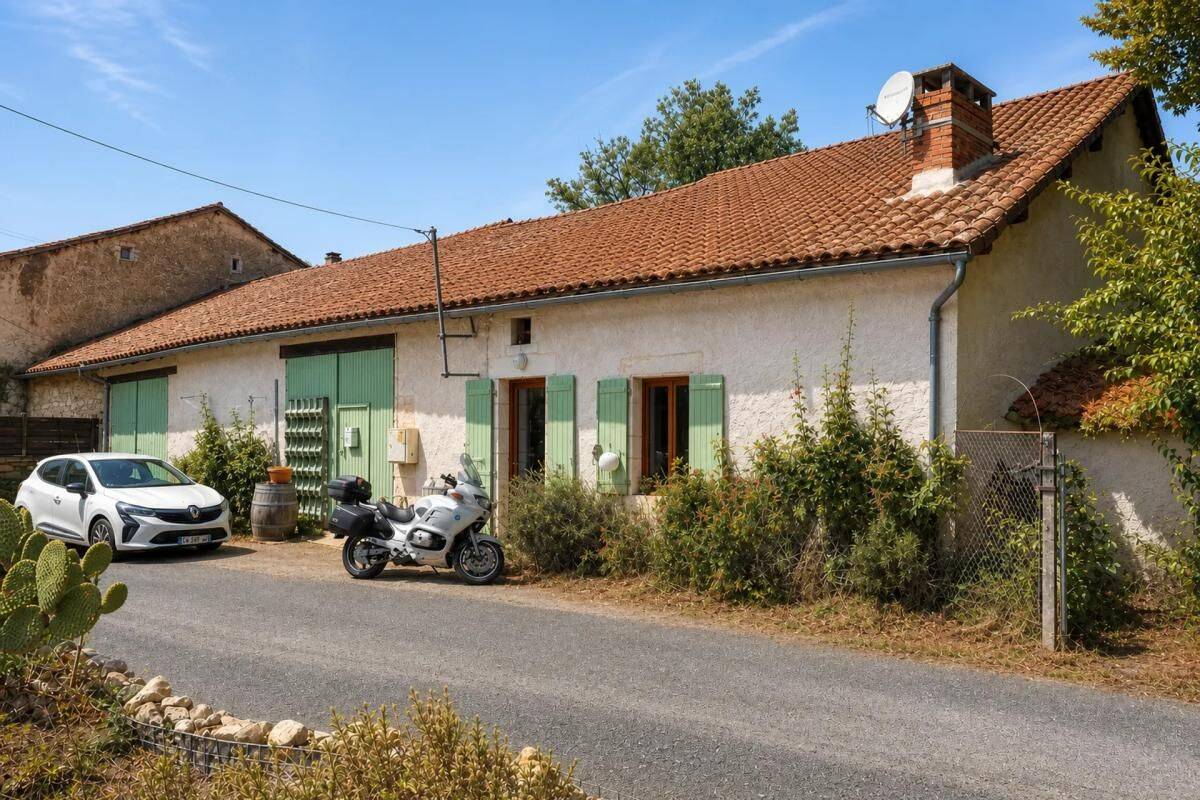 Maison 5 pièces 120 m² · à Saint-Front-la-Rivière · 120 m² · 170 000 €