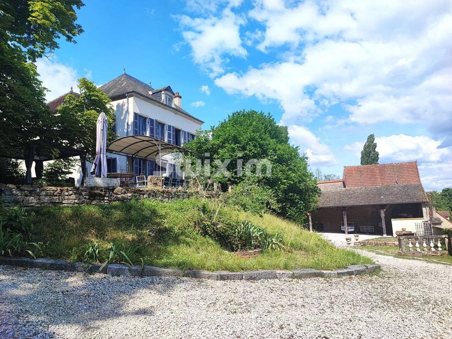 Maison 12 pièces 418 m² · à Beaune · 418 m² · 895 000 €