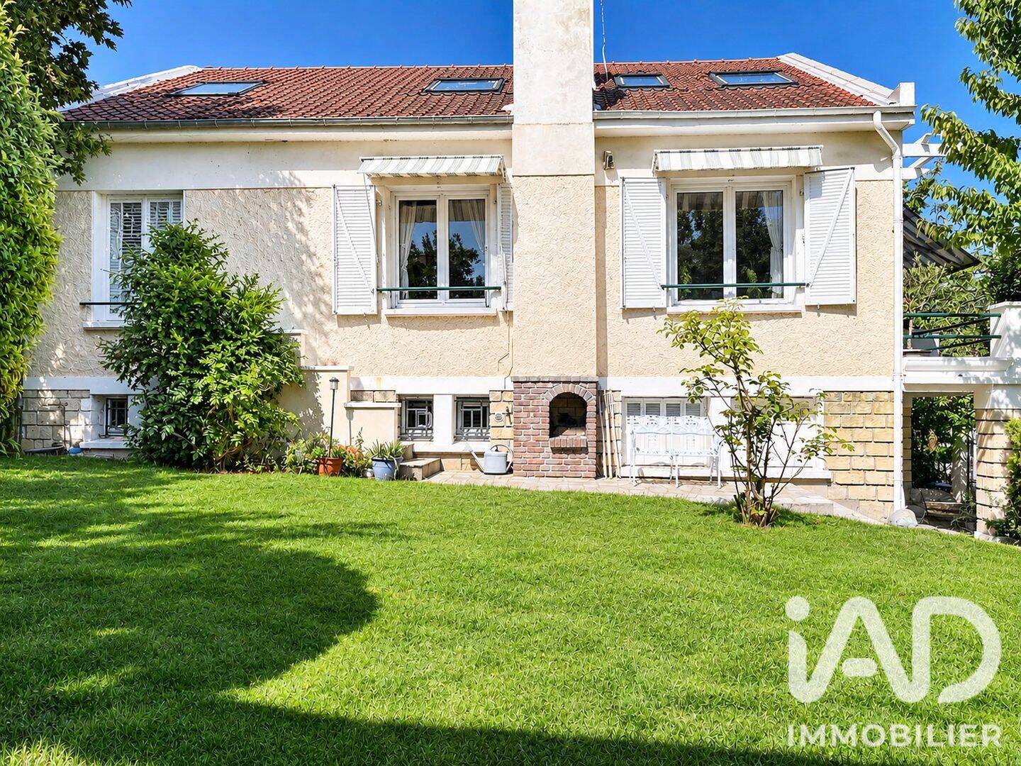Maison 7 pièces 146 m² · à Le Mesnil-le-Roi · 146 m² · 1 080 000 €
