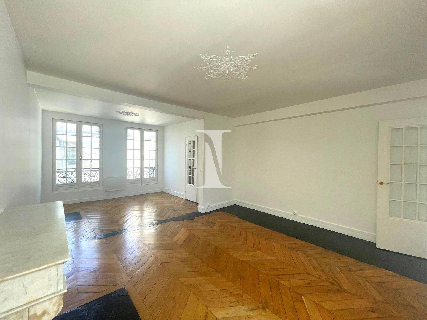Appartement 2 pièces 52 m² · à Paris 6ème Arrondissement · 51,9 m² · 1 990 €