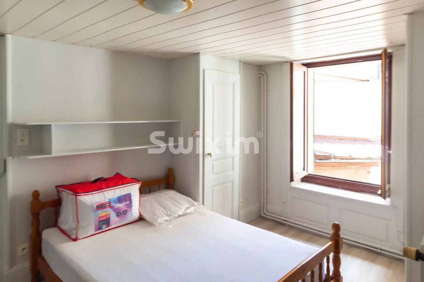Appartement 1 pièce 24 m² · à Saint-Claude · 24,3 m² · 310 €