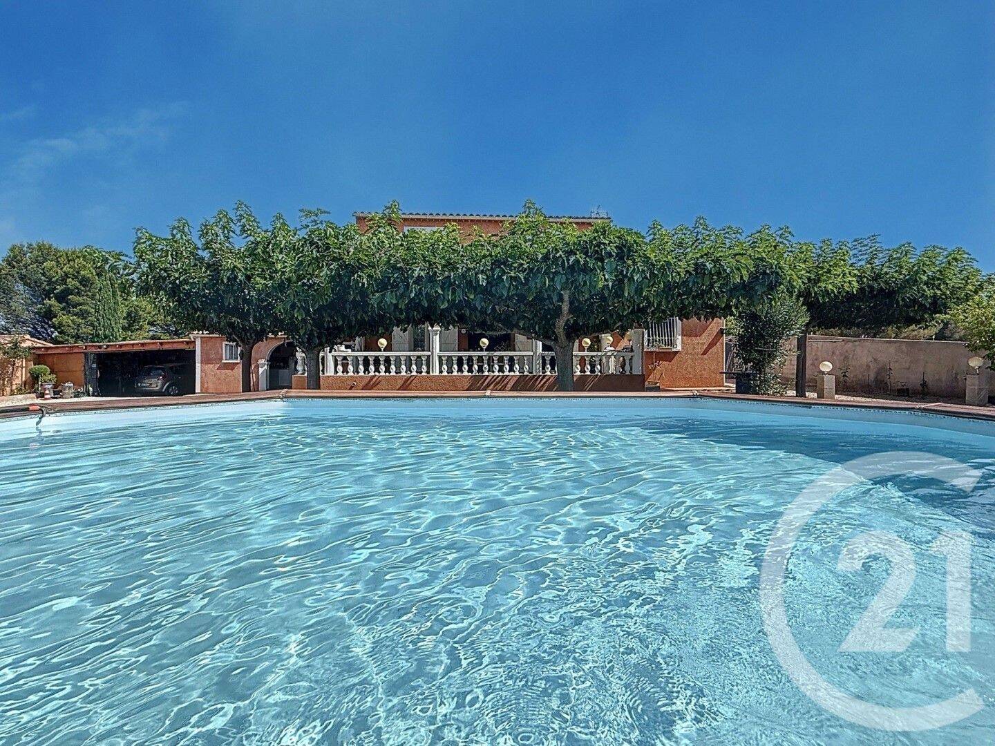 Maison 5 pièces 136 m² · à Châteaurenard · 136 m² · 397 000 €