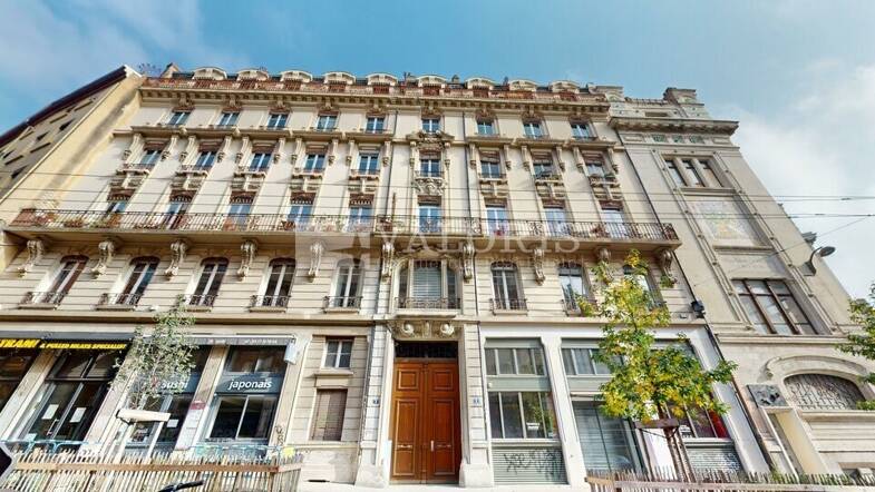 Espace bureau à vendre 1 611 482 € 293,1 m² de bureaux Terreaux Lyon 1er 69001