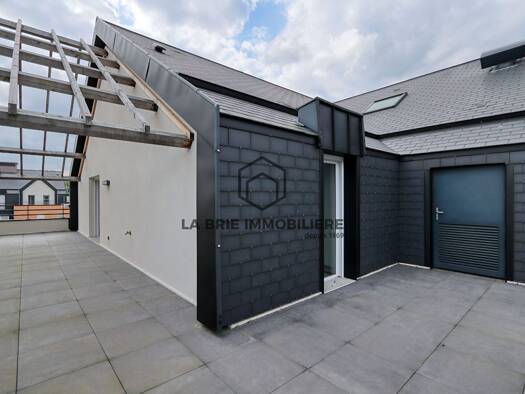 Appartement à vendre 433 000 € 4 pièces 3 chambres 77,68 m² 3ème étage Est Nord Ouest Sud Émerainville 77184