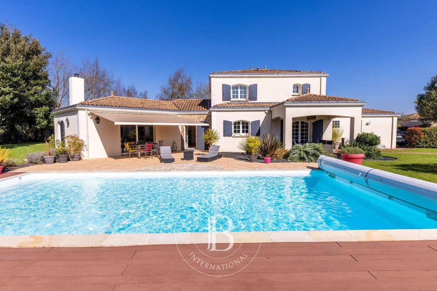 Maison 8 pièces 245 m² · à Vertou · 245 m² · 1 160 000 €