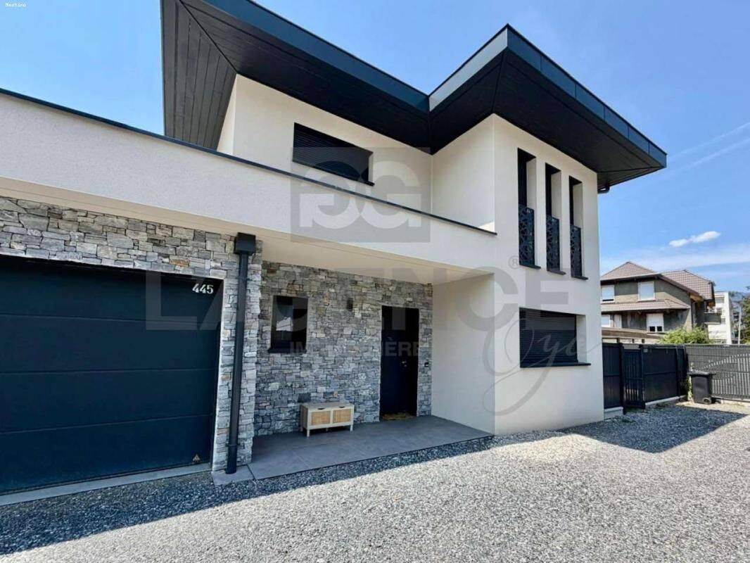 Maison 5 pièces 127 m² · à Cluses · 127 m² · 484 000 €
